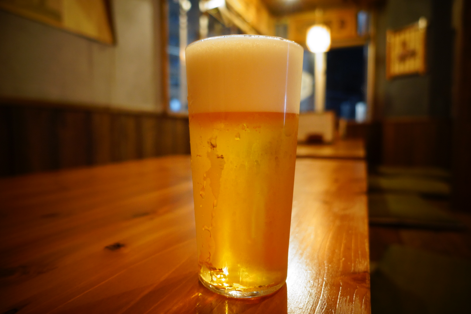 うすはりグラスで提供されるマルエフ生ビール